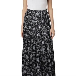 Briggs New York Black Maxi Skirt with White Floral Print